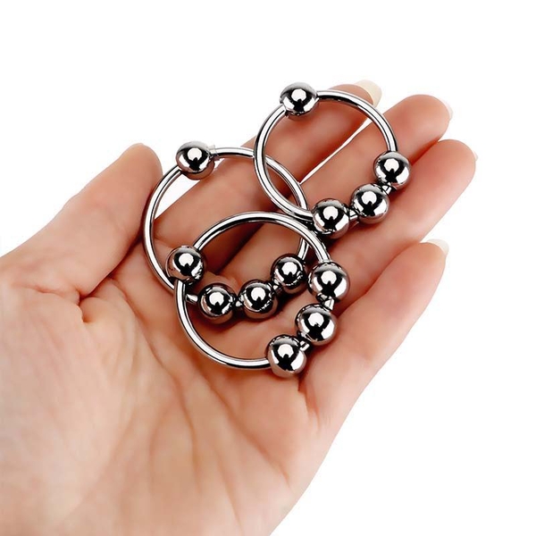 Vòng inox gắn bi đeo dương vật